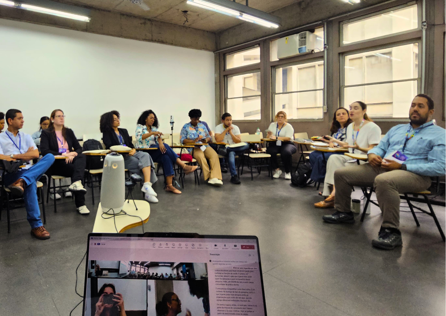 Grupo de participantes do Congresso Alames 2025 se reúne em oficina sobre Pathfinder
