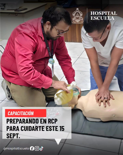 Demostraci&oacute;n de las t&eacute;cnicas de RCP durante la capacitaci&oacute;n