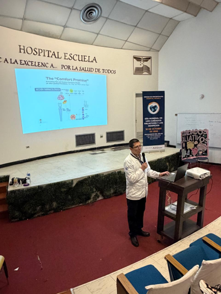 Exposición durante el Taller de cuidados paliativos